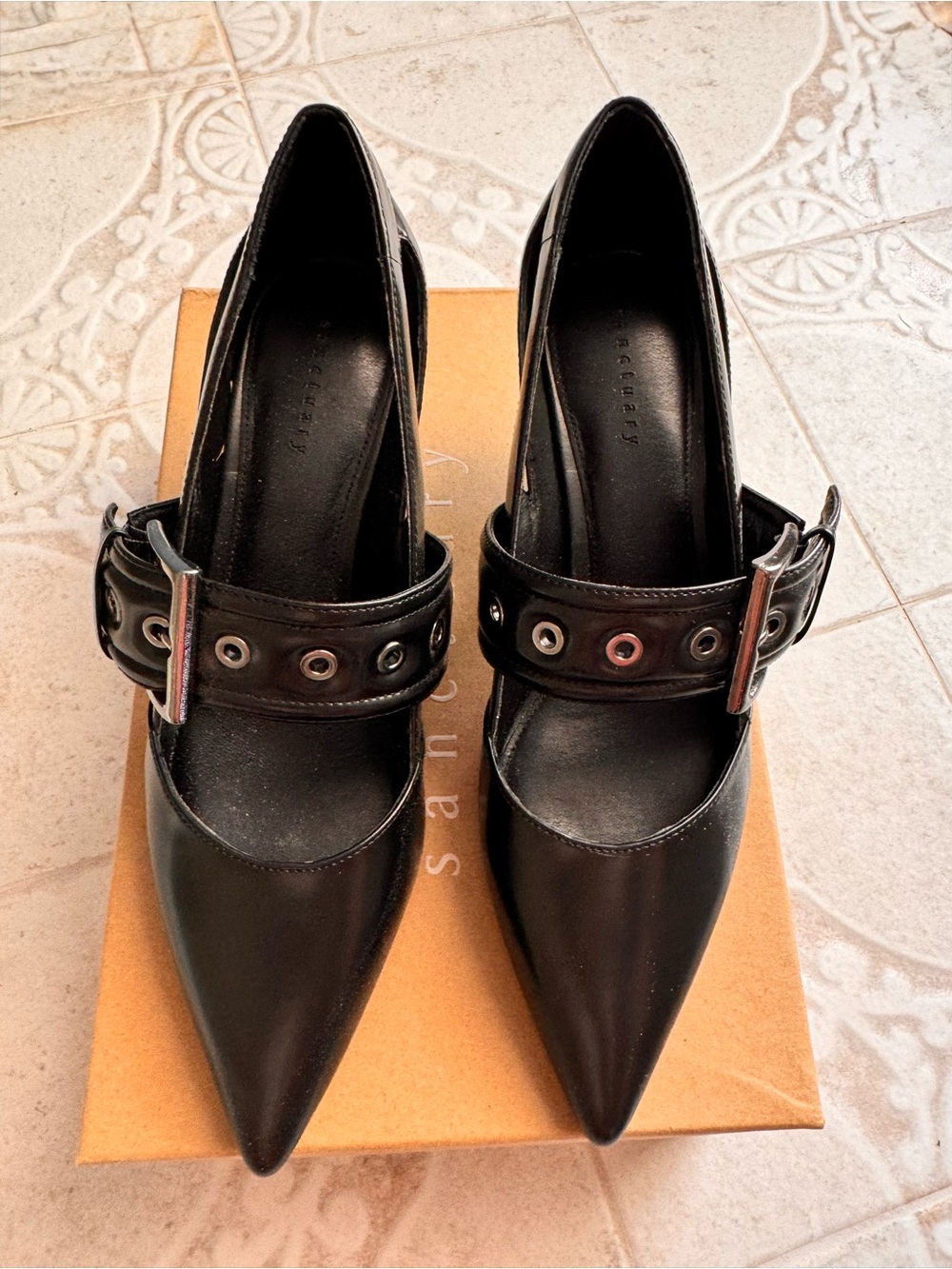 SANCTUARY black buckle 2” heels. 
SIZE 9 1/2.